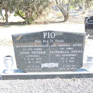 PIO Johan Frederik 1903-1983 &amp; Petronella Rosina RAUBENHEIMER 1912-1989