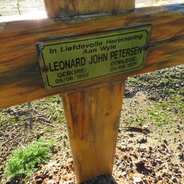 PETERSEN Leonard John 1942-2011