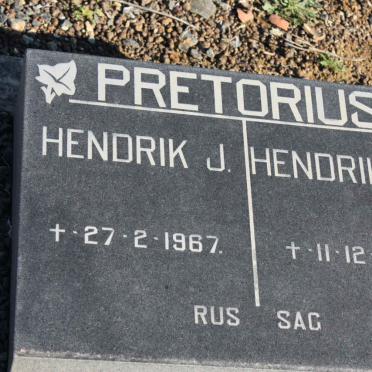 PRETORIUS Hendrik J. -1967 &amp; Hendrika B.A. -1965