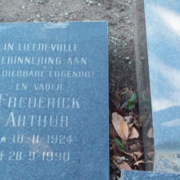 ROELOFSE Frederick Arthur 1924-1990