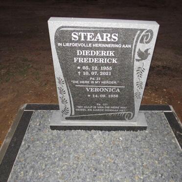 STEARS Diederik Frederick 1955-2021 & Veronica 1956-