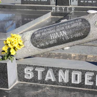 STANDER Riaan 1972-1995