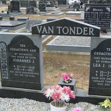 TONDER Johannes J., van 1928-1985 &amp; Lea 1933-2008