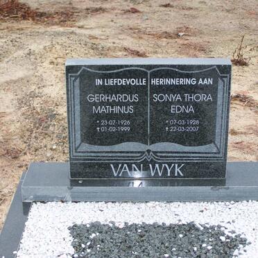 WYK Gerhardus Marthinus, van  1926-1999 &amp; Sonya Thora Edna 1928-2007