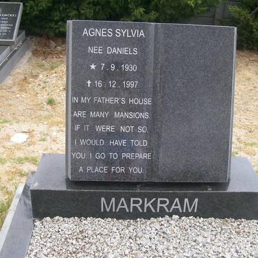 MARKRAM Agnes Sylvia nee DANIELS 1930-1997