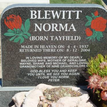 BLEWITT Norma nee TAYFIELD 1937-2004