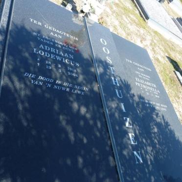 OOSTHUYZEN Adriaan Lodewicus 1918-2004 &amp; Elizabeth Petronella 1926-2010