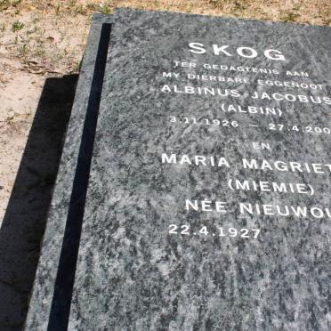 SKOG Albinus Jacobus 1926-2008 &amp; Maria Magrietha NIEUWOUDT 1927-