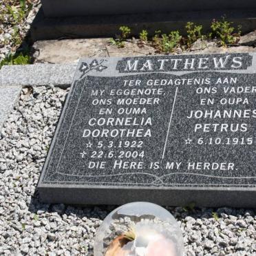 MATTHEWS Johannes Petrus 1915- &amp; Cornelia Dorothea 1922-2004