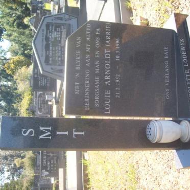 SMIT Louie Arnoldt 1952-1996
