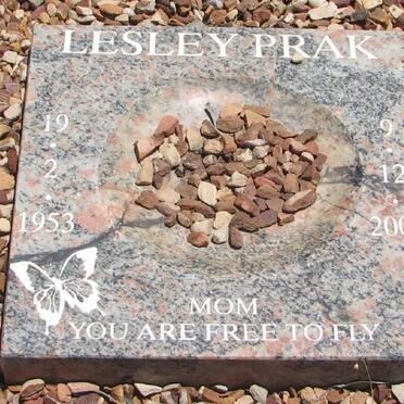 PRAK Lesley 1953-2007