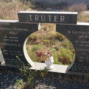 TRUTER Stephanus B. 1917-1990 & Josephine A. FERREIRA 1932-1983