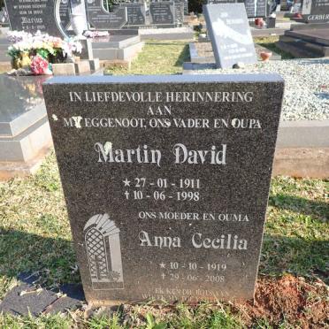 ? Martin David 1911-1998 & Anna Cecilia 1919-2008