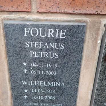 FOURIE Stefanus Petrus 1915-2003 & Wilhelmina 1918-2006