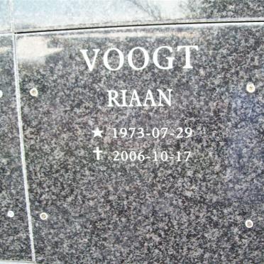 VOOGT Riaan 1973-2006