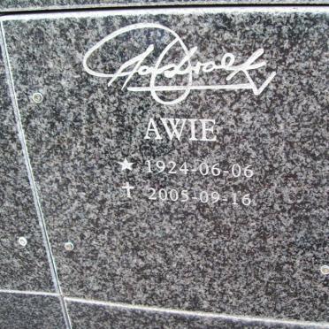 ? Awie 1924-2005