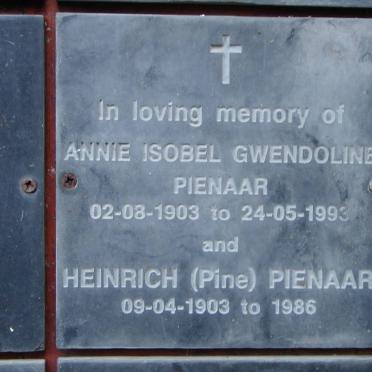 PIENAAR Heinrich 1903-1986 &amp; Annie Isobel Gwendoline 1903-1993