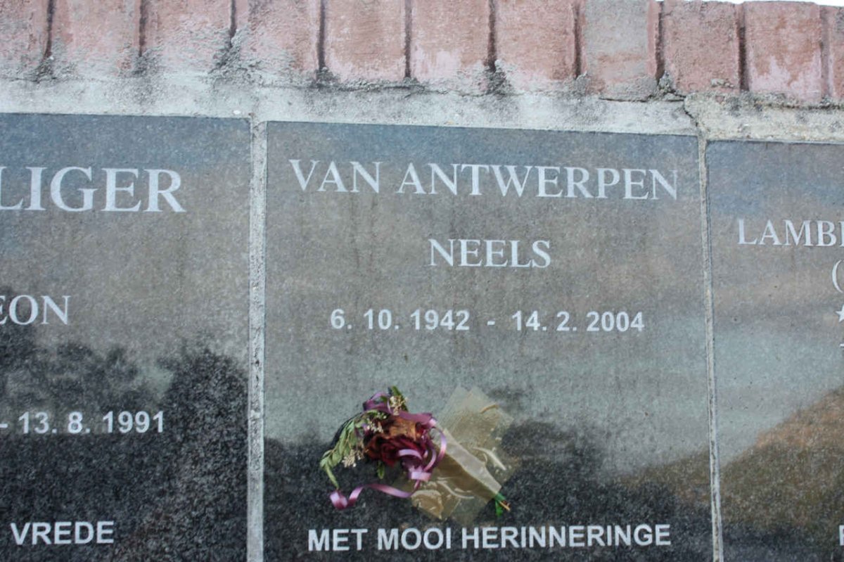 ANTWERPEN Neels, van 1942-2004