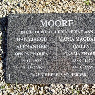 MOORE Hans Jacob Alexander 1922-2006 &amp; Maria Magdalena 1920-2007