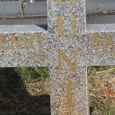 HUNTER Henry 1929- &amp; Sadie 1931-