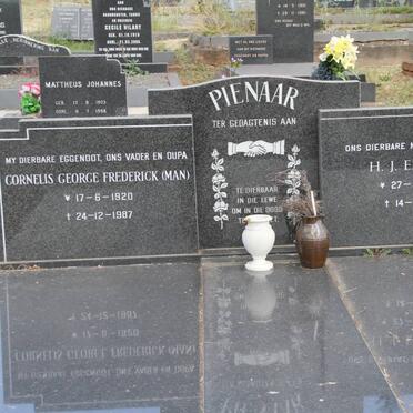 PIENAAR Cornelis George Frederick 1920-1987 &amp; H.J.E. 1926-2005