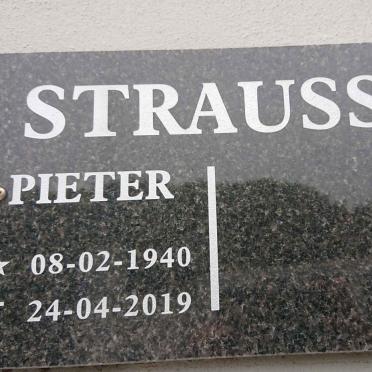 STRAUSS Pieter 1940-2019