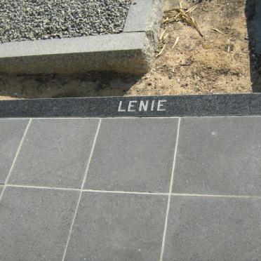 NIEKERK Lenie, van