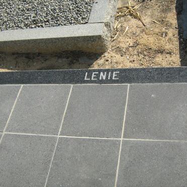NIEKERK Lenie, van