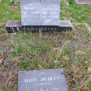 ENGELBRECHT Johannes J. 1917-1975 &amp; Hester J.S. 1904-1976 :: ENGELBRECHT John Dudley 1945-2006 _1
