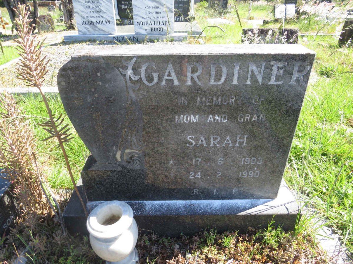 GARDINER Sarah 1903-1990