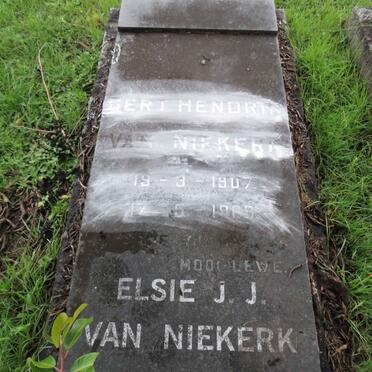 NIEKERK Gert Hendrik, van 1907-1969 &amp; Elsie J.J 1912-2008
