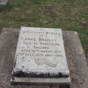 BRADLEY Annie 1874-1953
