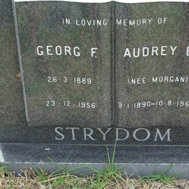 STRYDOM Georg F. 1889-1956 &amp; Audrey E. MORGAN 1890-1966