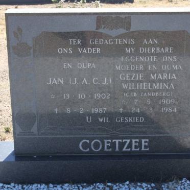 COETZEE J.A.C.J. 1902-1987 &amp; Gezie Maria Wilhelmina ZANDBERG 1909-1984