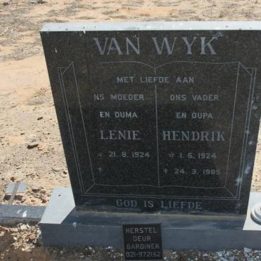 WYK Hendrik, van 1924-1985 &amp; Lenie 1924-