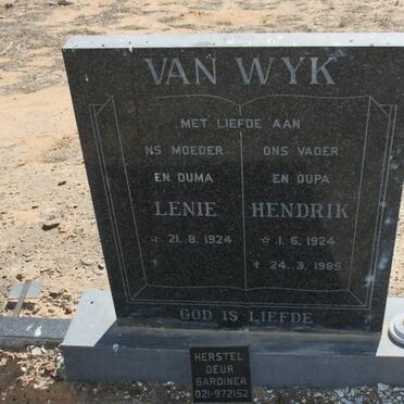 WYK Hendrik, van 1924-1985 &amp; Lenie 1924-