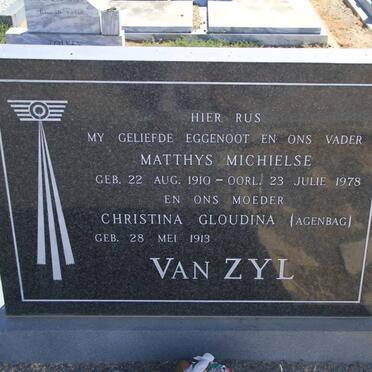 ZYL Matthys Michielse, van 1910-1978 &amp; Christina Gloudina AGENBAG 1913-