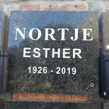 NORTJE Esther 1926-2019