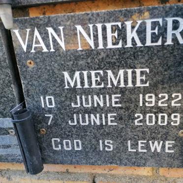 NIEKERK Miemie, van 1922-2009
