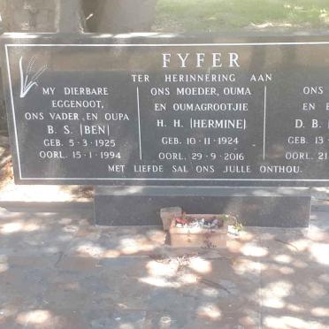 FYFER B.S. 1925-1994 &amp; H.H. 1924-2016 :: D.B. 1954-1997