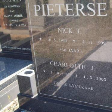 PIETERSE Nick T. 1933-1999 &amp; Charlotte J. 1932-2005