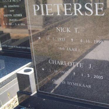 PIETERSE Nick T. 1933-1999 &amp; Charlotte J. 1932-2005