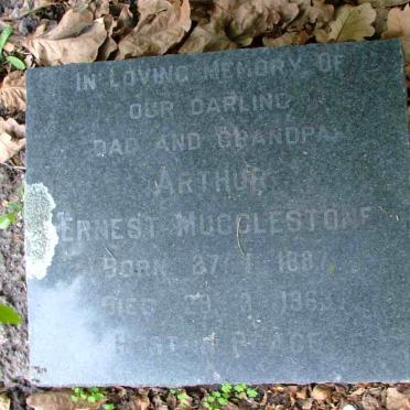 MUGGLESTONE Arthur Ernest 1887-1963