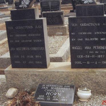 HORN Jan Mattheus Christian 1884-1964 &amp; Maggel Anna Petronella DU TOIT 1887-1967 :: HORN Jan Mattheus Christian 1913-1989