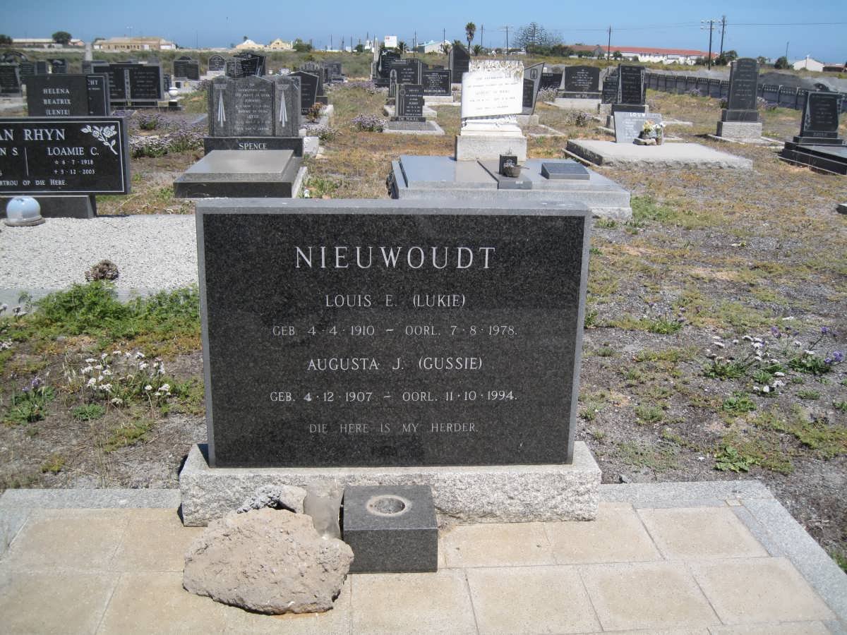 NIEUWOUDT Louis E. 1910-1978 &amp; Augusta J. 1907-1994