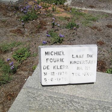 KLERK Michiel Fourie, de 1975-1976