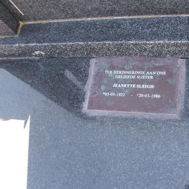 SLEIGH Jeanette 1922-1986