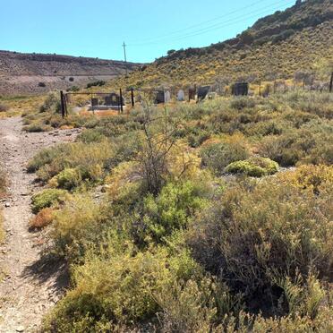 Western Cape, LADISMITH district, Touwsrivier, Zevenfontein 8, Sewefontein, farm cemetery