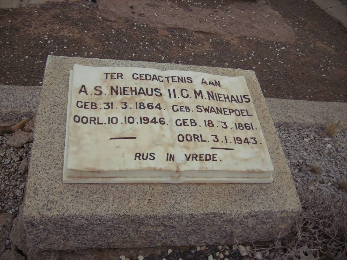 NIEHAUS A.S. 1864-1946 &amp; H.C.M. SWANEPOEL 1861-1943