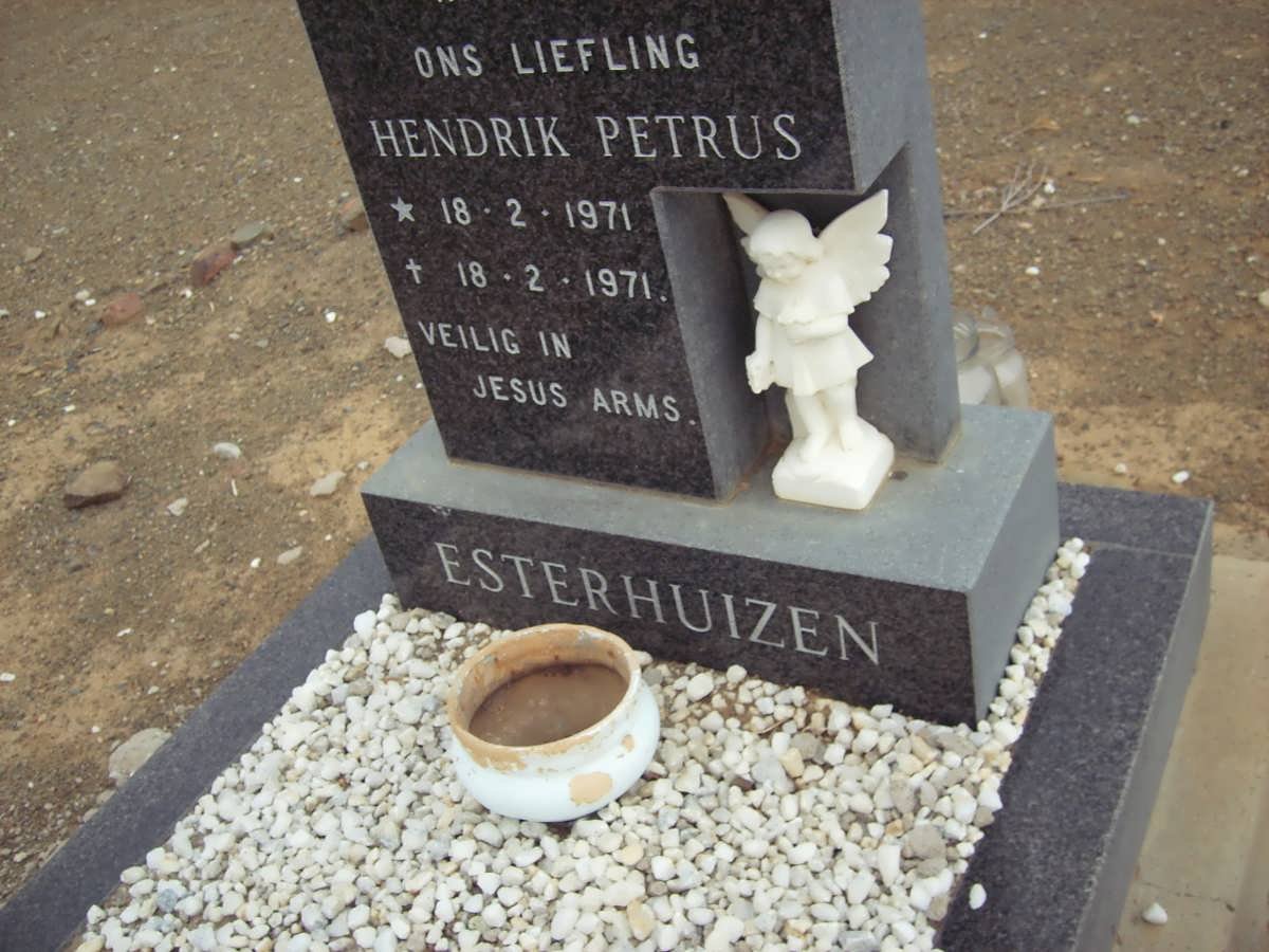 ESTERHUIZEN Hendrik Petrus 1971-1971